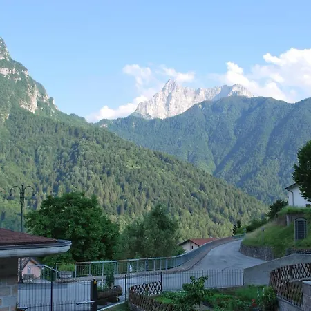 Dromi A L'alpin Nocleg ze śniadaniem